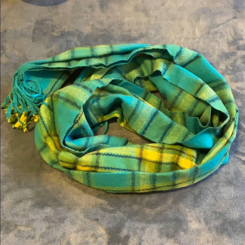 dELIA*S SCARF - Picture 2 of 3